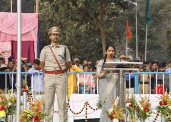 সমগ্র দেশের সঙ্গে পূর্ব বর্ধমান জেলাতেও যথাযোগ্য মর্যাদার সাথে পালিত হল ৭৪ তম প্রজাতন্ত্র দিবস।