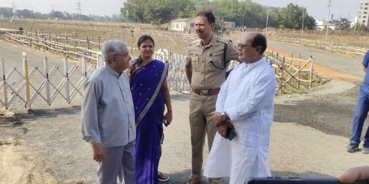 মুখ্যমন্ত্রী’র প্রশাসনিক জনসভাকে কেন্দ্র করে নিরাপত্তার চাদরে মুড়ে ফেলা হয়েছে শহর বর্ধমান’কে।